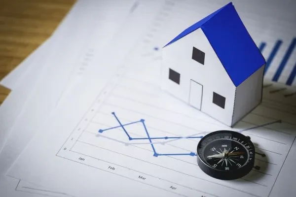 Evinizin Gerçek Değeri Nasıl Hesaplanır? Ekspertiz vs. Piyasa Fiyatı